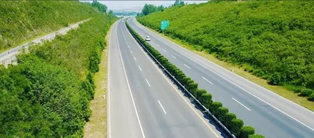 河南省道路貨運(yùn)綠色低碳轉(zhuǎn)型發(fā)展之路 聚焦集裝箱運(yùn)輸